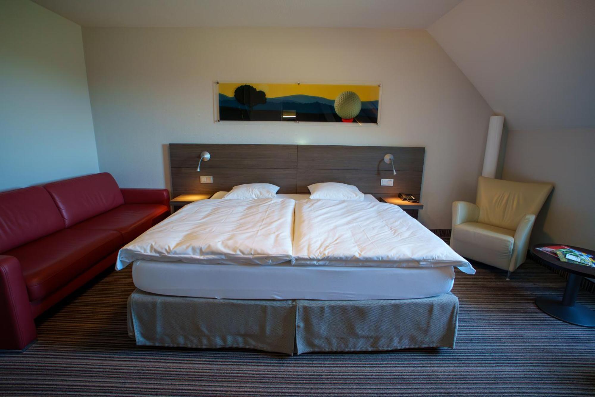 Hotel L'hotel Et Restaurant Du Golf De Clervaux 4*