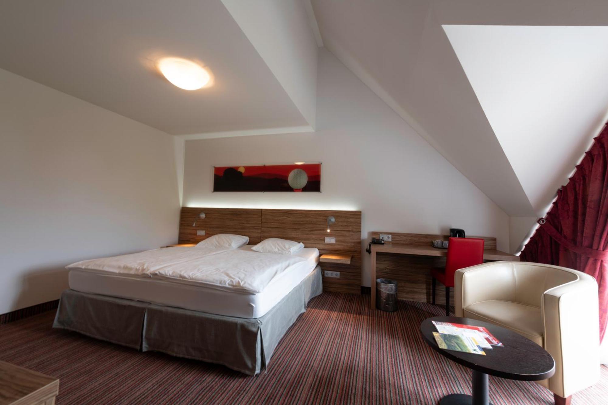 L'hotel Et Restaurant Du Golf De Clervaux Hotel Eselborn